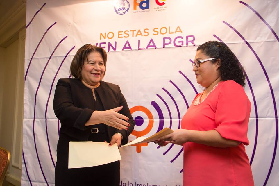 Abierto el plazo de presentación de propuestas para la evaluación externa de nuestro proyecto sobre discriminación por razón de género en El Salvador