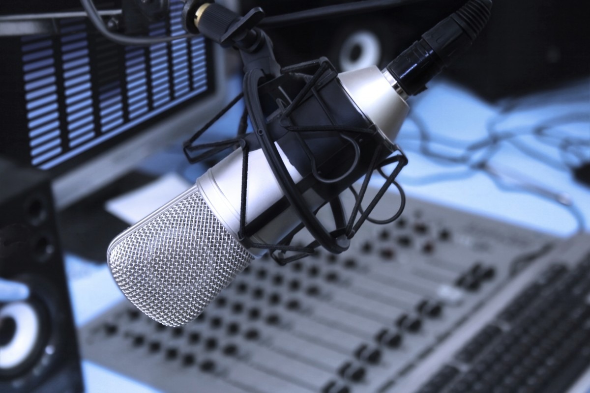Intervenimos en RADIO XXII para hablar sobre nuestro trabajo en Filipinas