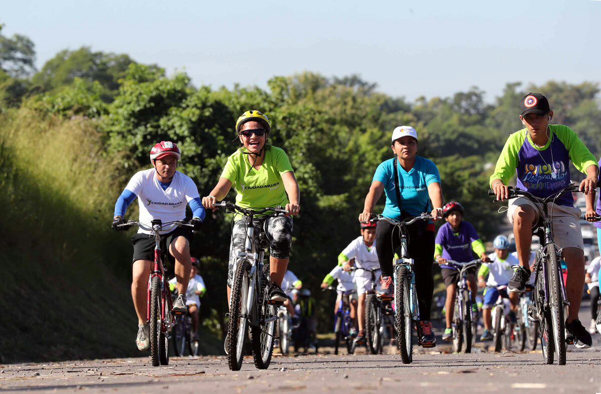 Participamos en la segunda “pedaleada” organizada por Ciudad Mujer en Usulután, El Salvador