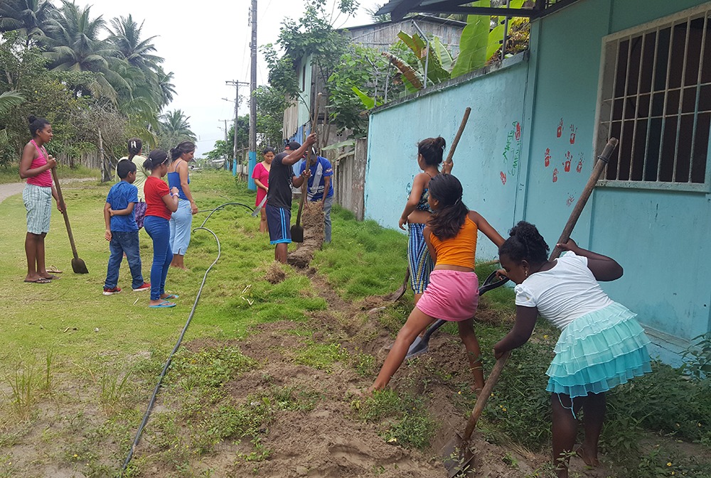 Entregamos sistemas de agua en Esmeraldas, Ecuador, beneficiando a 900 personas